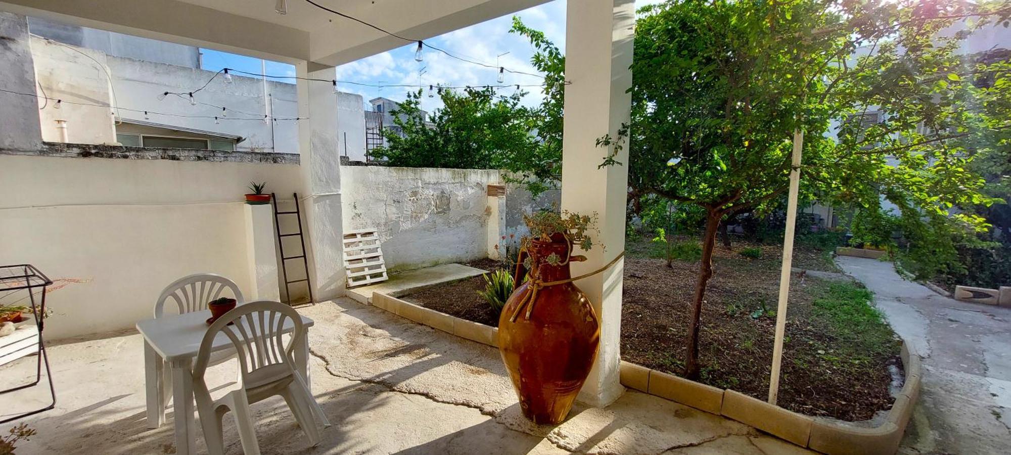 Jonia Appartamento Vacanze Vicino Al Mare Con Giardino Pulsano Exterior photo